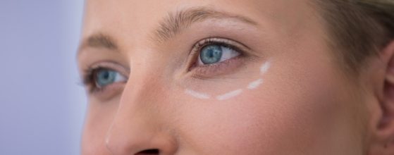 Ilustración de la operación de párpado caído realizada en Madrid. Procedimiento de blefaroplastia para rejuvenecer la mirada y mejorar la visión.