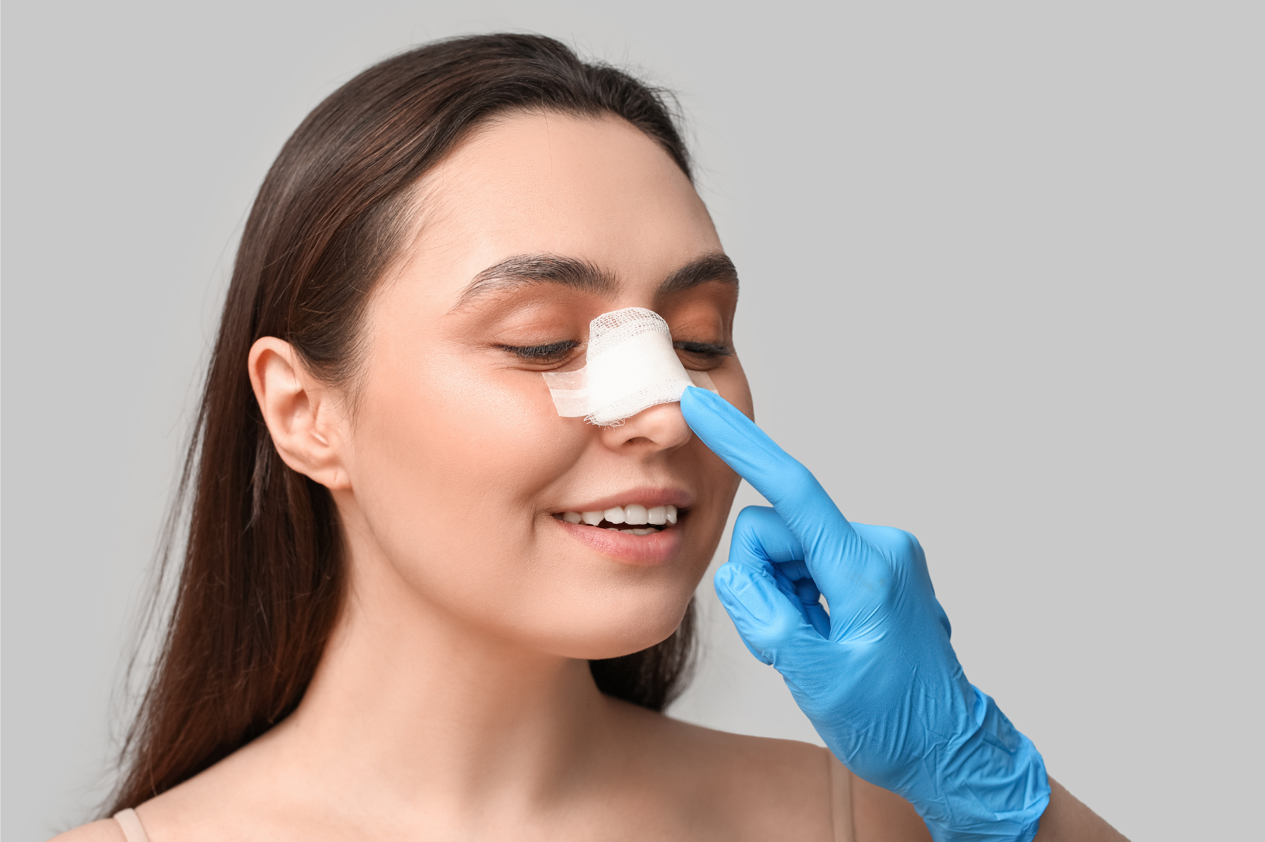 Fractura de nariz: Cómo la rinoplastia reconstruye tu perfil y restaura tu respiración